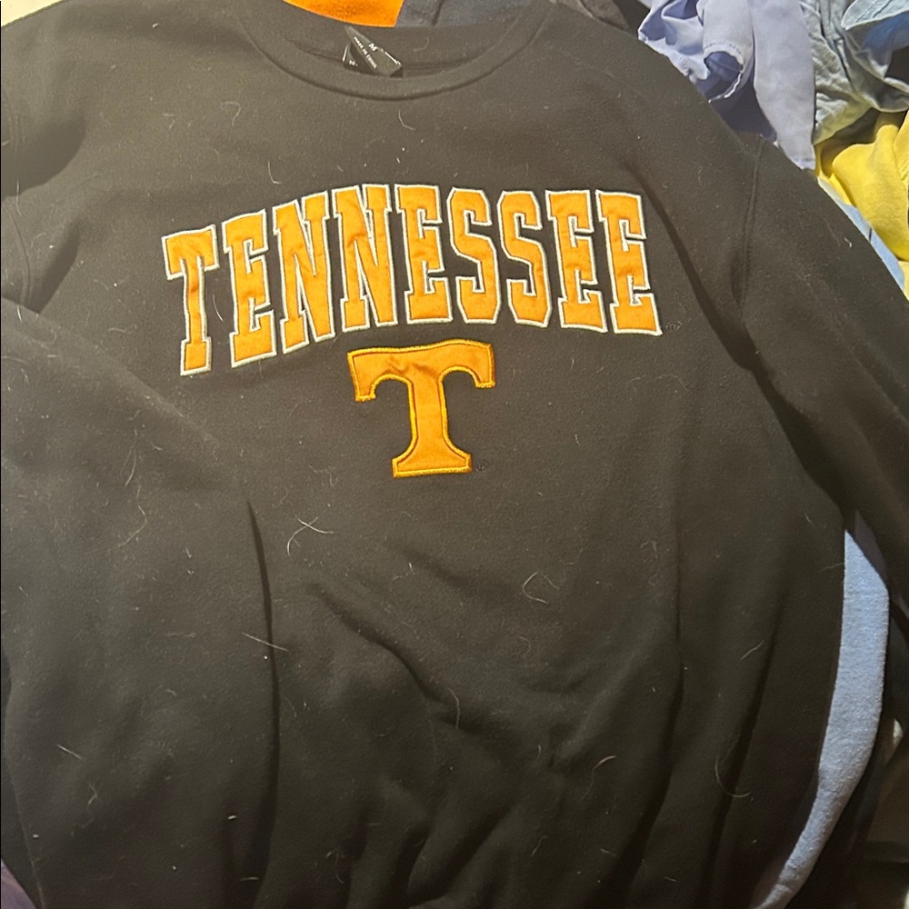 Colosseum Black and Orange Tennessee Crewneck Sweater